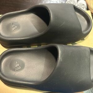 Yeezy slides onyx